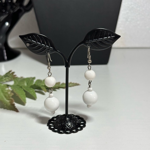 Glass Bead Wire Earrings - Picture 2 of 3